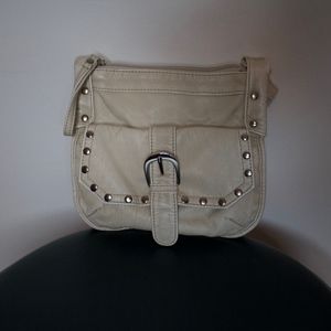 White over-the-shoulder or cross-body purse